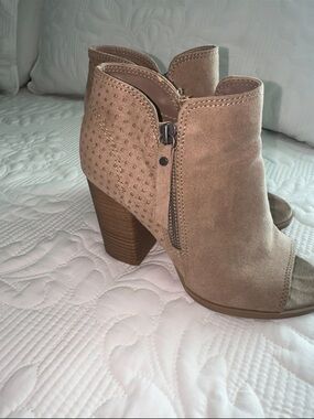 Beige open-toe ankle boots